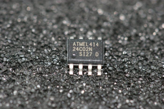 AT24C02N-10SI-2.7 Atmel 2K EEPROM 2-Wire Bus