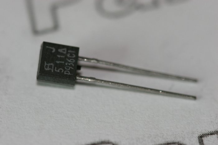 J511 Current Regulator Diode 4.7mA Vishay Siliconix