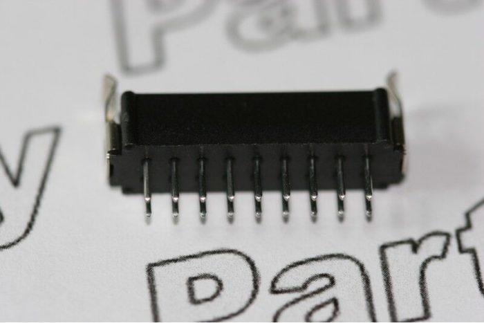 M80-8671822 Harwin 18 Way DIL Vertical Male Latched Header - Image 2