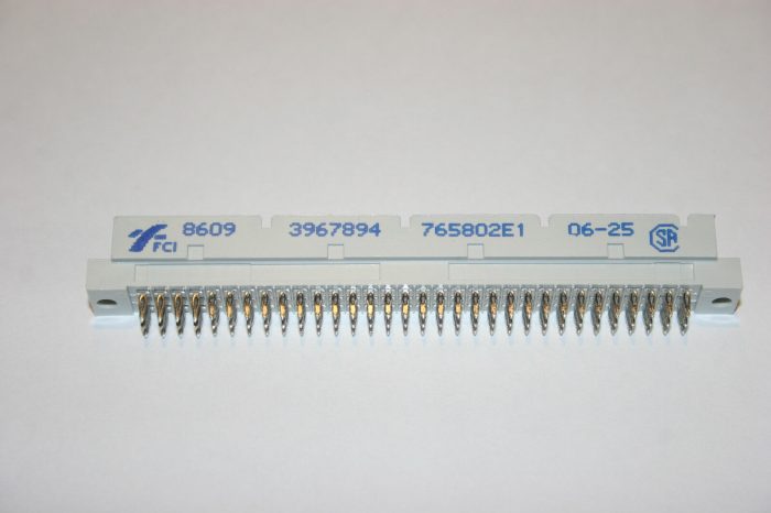 96 Way DIN 41612 Backplane Connector Straight Solder PCB Mounting 3 Row FCI - Image 6