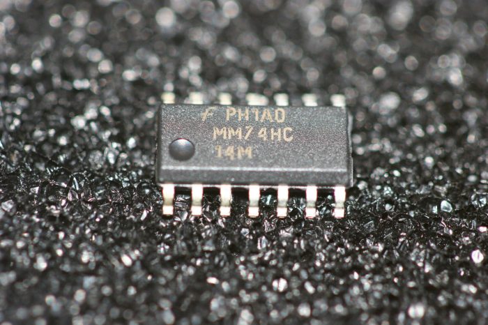 MM74HC14M Fairchild Hex Schmitt Trigger Inverters SMD 74HC14