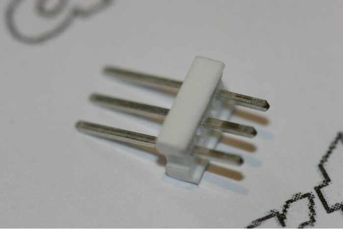 3 Way PCB Header TE Connectivity 640452-3 Vertical 0.1" Pitch