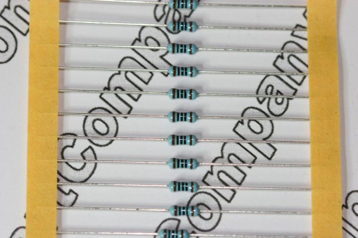100R 1% Metal Film Resistor 0.6W 250V MF60SS ASJ 100 Ohm