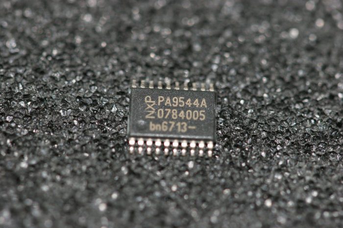 PCA9544APW 4-Channel I2C-Bus Multiplexer with Interrupt Logic NXP PA9544A SMD